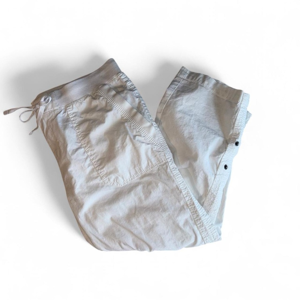 White Vintage Cargo Capri Pants